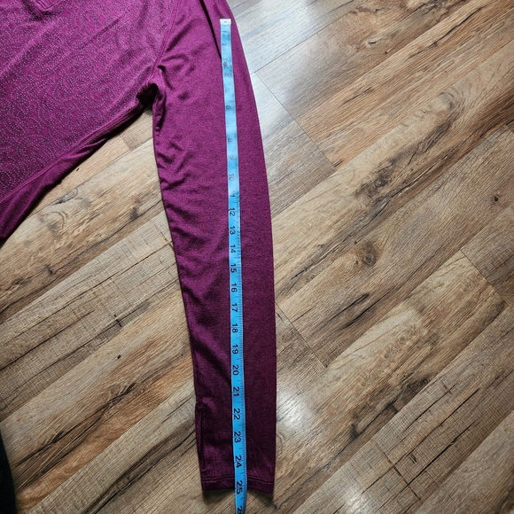 Women's Old Navy Active GoDry Long Sleeve Running Top w/ Thumb Holes Size Medium - Picture 7 of 13